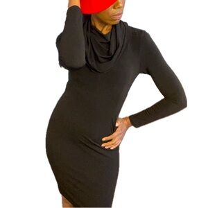 ALICE & OLIVIA•S:8•BLACK•COWL NECK, LONG SLEEVE SHEATH MIDI DRESS
